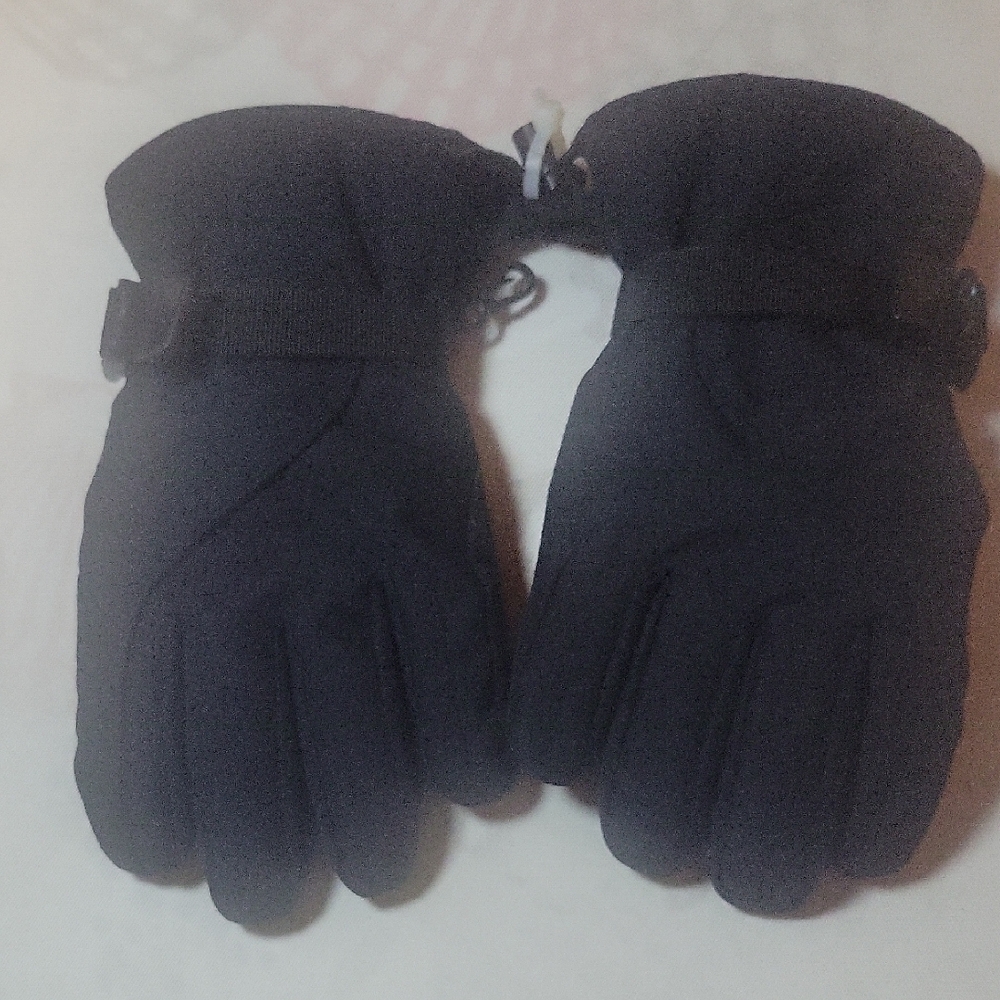 Men's Black Cold-Weather Ski Gloves with Adjustable Wrist Strap